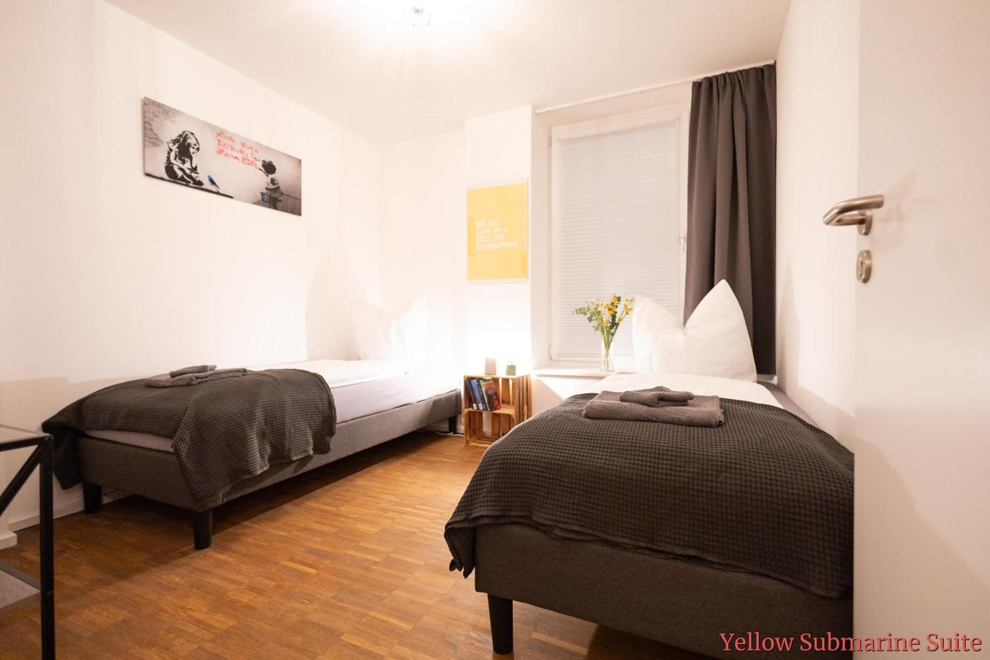 Ko-Living - Beatles Und Banksy Suites & Studios Am Eselsbrunnen - Altstadt - Kueche Halle  Esterno foto