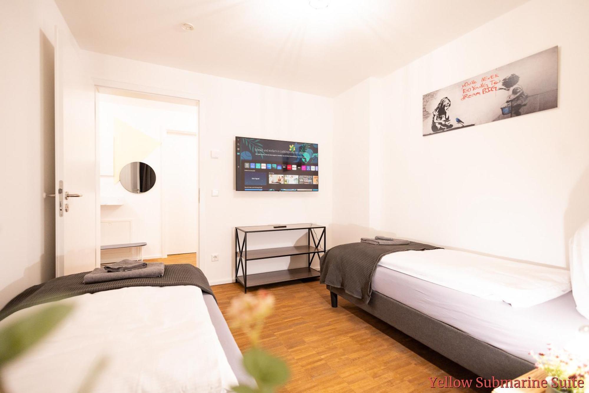Ko-Living - Beatles Und Banksy Suites & Studios Am Eselsbrunnen - Altstadt - Kueche Halle  Esterno foto