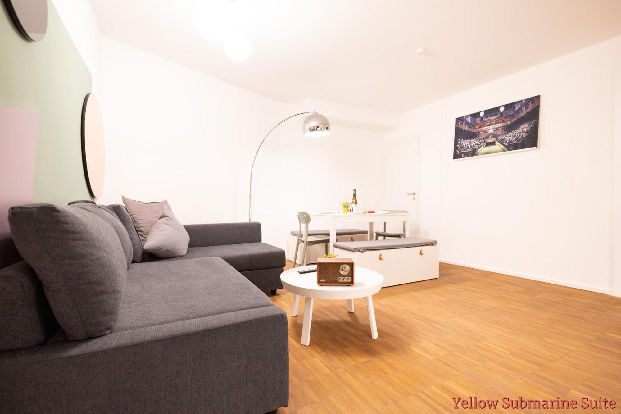 Ko-Living - Beatles Und Banksy Suites & Studios Am Eselsbrunnen - Altstadt - Kueche Halle  Esterno foto